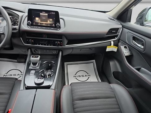 New 2026 Nissan Rogue SV AWD/4WD image 15
