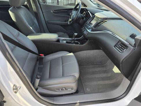 Used 2019 Chevrolet Impala LT image 33