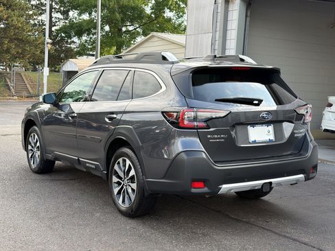 Used 2024 Subaru Outback Touring XT AWD/4WD image 3