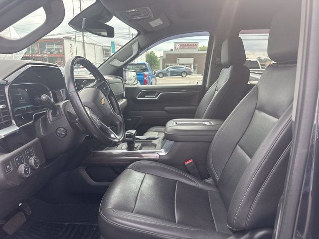 Used 2022 Chevrolet Silverado 1500 LTZ w/ LTZ Convenience Package II AWD/4WD image 12