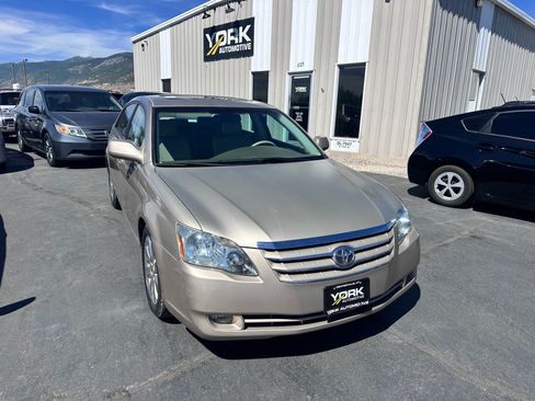 Used 2006 Toyota Avalon XLS FWD image 1
