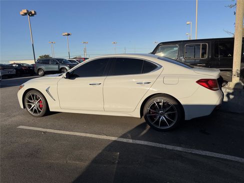 Used 2020 Genesis G70 2.0T Sport image 7