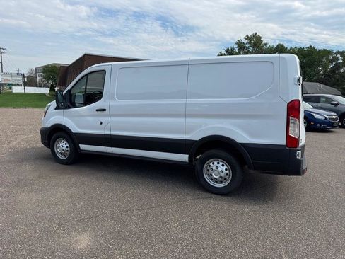 Used 2022 Ford Transit 250 Low Roof AWD image 8