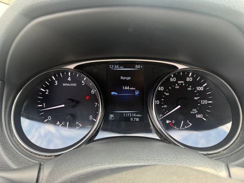 Used 2014 Nissan Rogue S image 31