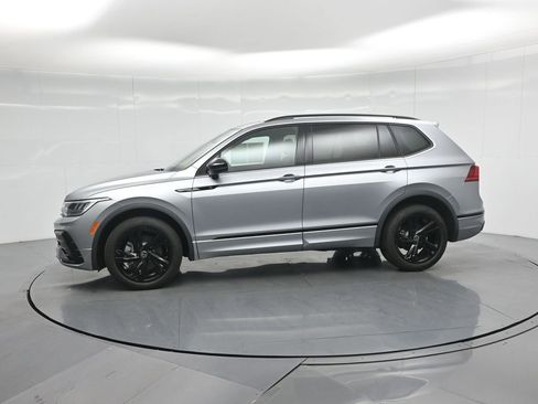 Used 2024 Volkswagen Tiguan SE R-Line image 31