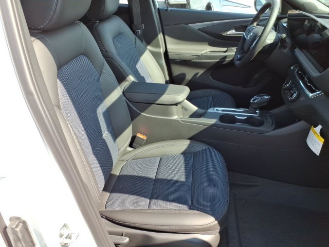 New 2026 Buick Envista Sport Touring w/ Convenience I Package FWD image 23