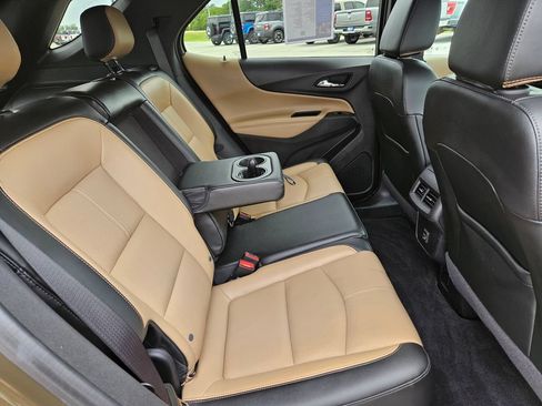 Used 2024 Chevrolet Equinox Premier FWD image 30