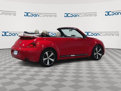 Used 2013 Volkswagen Beetle Turbo 60's Edition FWD image 8