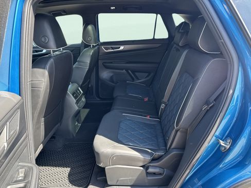 Used 2024 Volkswagen Atlas Cross Sport SEL Premium R-Line image 12