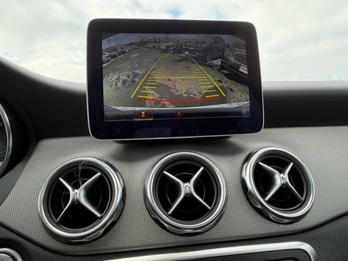 Used 2020 Mercedes-Benz GLA 250 4MATIC image 22