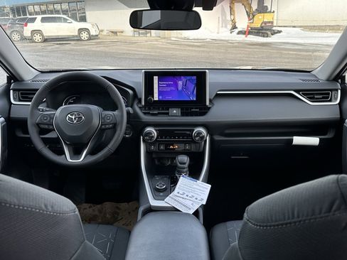 New 2025 Toyota RAV4 XLE image 18