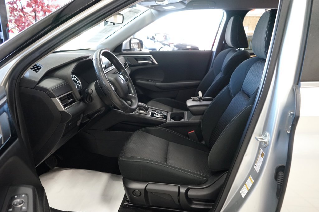 Used 2022 Mitsubishi Outlander ES AWD/4WD image 27