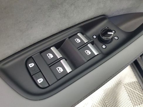 New 2026 Audi SQ7 Premium Plus image 19