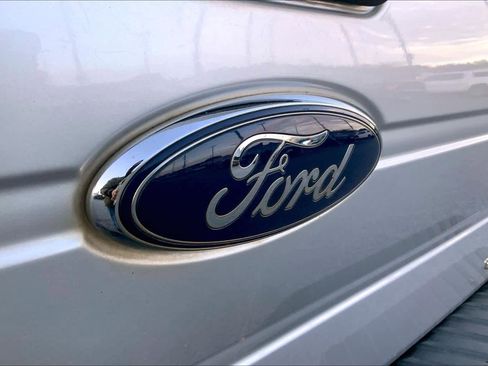 Used 2013 Ford F150 XLT w/ XLT Chrome Pkg image 9