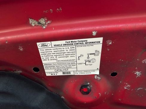 Used 2005 Ford Mustang Premium image 24