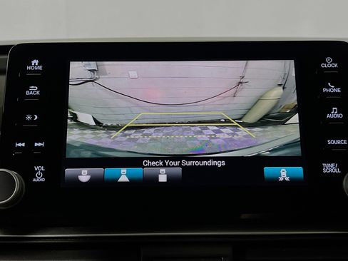 Used 2018 Honda Accord EX image 28