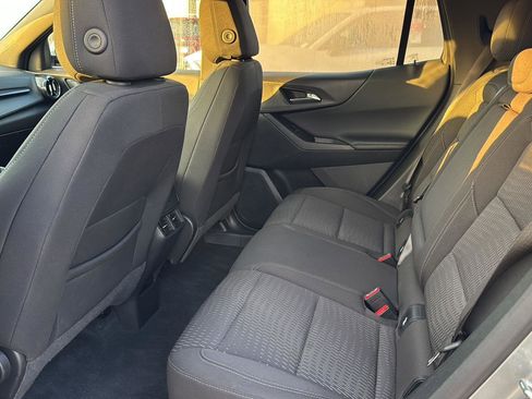 Used 2025 Chevrolet Equinox LT image 9