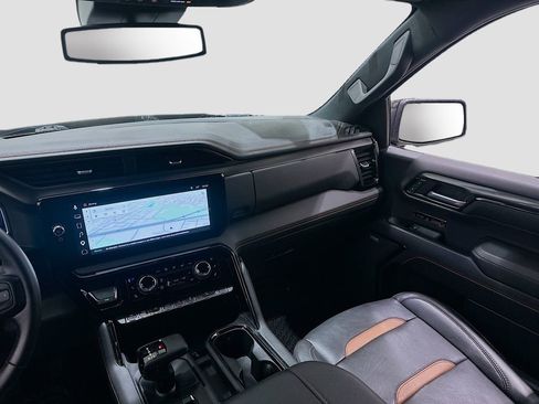 Used 2023 GMC Sierra 1500 AT4 image 24