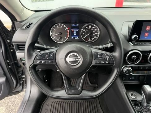 Certified 2025 Nissan Sentra S FWD image 18