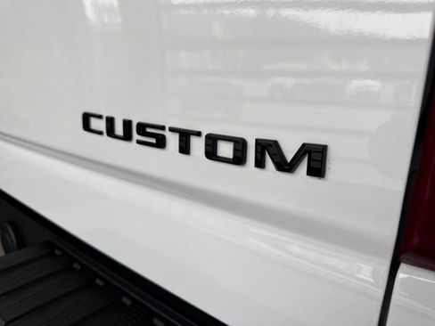 Used 2022 Chevrolet Silverado 2500 Custom w/ Custom Convenience Package AWD/4WD image 20