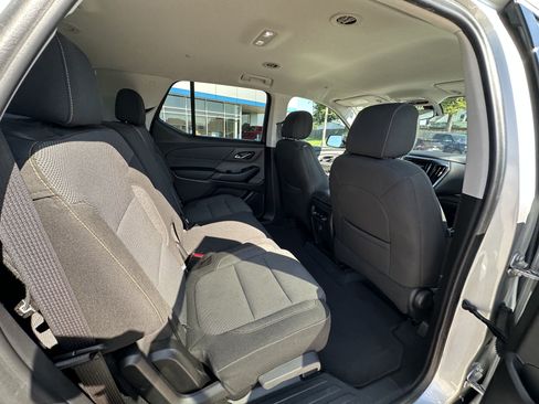 Certified 2021 Chevrolet Traverse LS FWD image 26