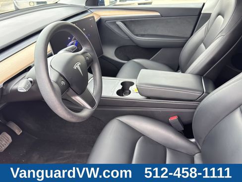Used 2024 Tesla Model Y Long Range AWD/4WD image 10