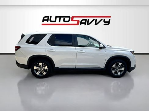 Used 2024 Honda Pilot EX-L image 8