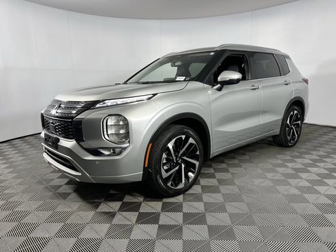 Used 2024 Mitsubishi Outlander SEL image 10