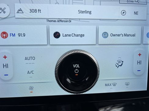 Used 2021 Ford Mustang Mach-E Select image 21