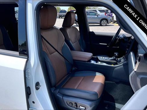 Used 2024 Lexus GX 550 w/ Cold Area Package AWD/4WD image 29