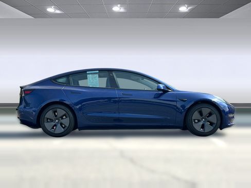Used 2021 Tesla Model 3 Standard Range Plus RWD image 7