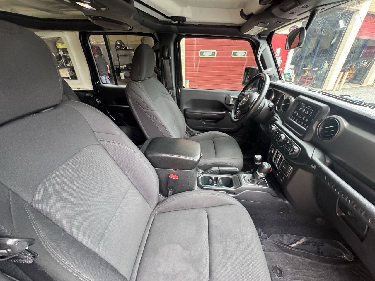 Used 2018 Jeep Wrangler Unlimited Sport S AWD/4WD image 26