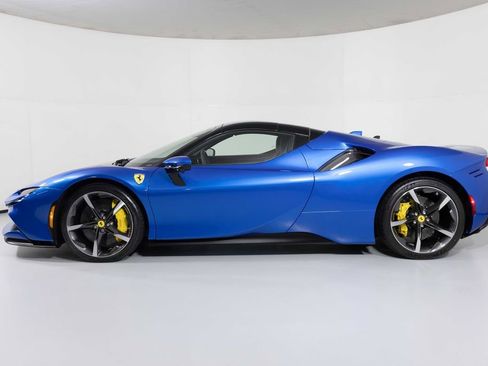 Used 2024 Ferrari SF90 Spider AWD/4WD image 12