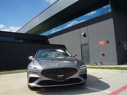 New 2026 Genesis G70 2.5T Prestige image 2