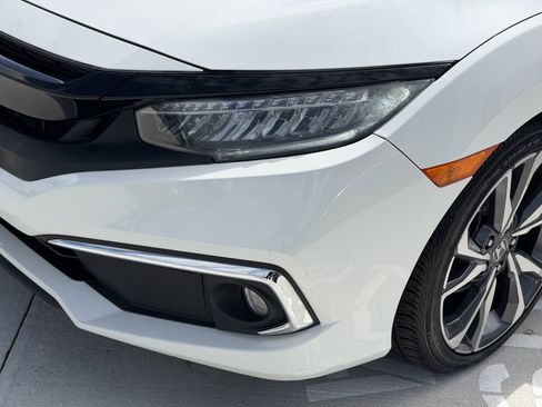 Used 2019 Honda Civic Touring image 8
