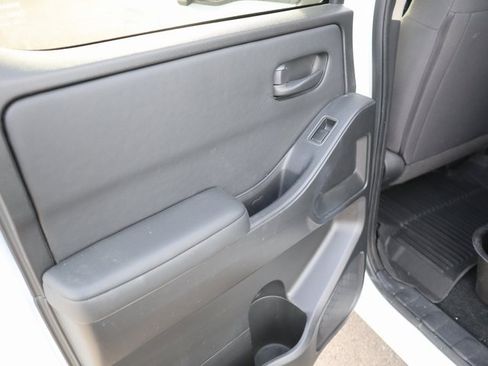 Used 2023 Nissan Frontier S w/ Technology Package image 9