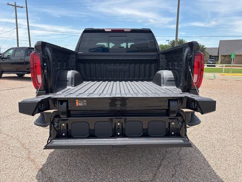 New 2026 GMC Sierra 1500 SLT AWD/4WD image 32
