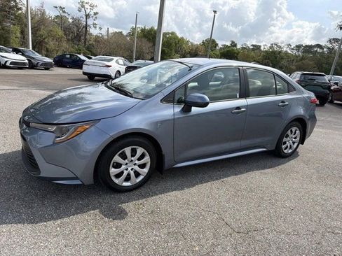 Certified 2025 Toyota Corolla LE image 5