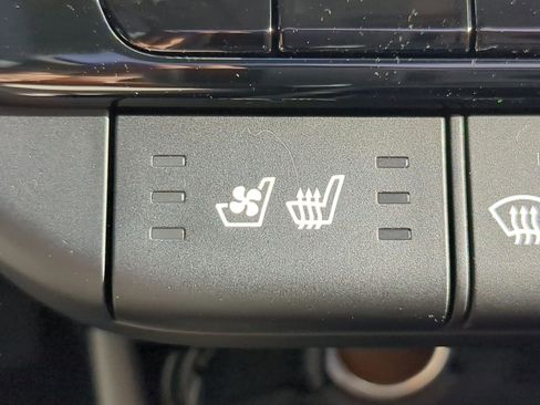 New 2025 Hyundai Elantra Limited FWD image 20