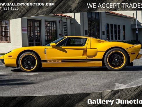 Used 2006 Ford GT image 1
