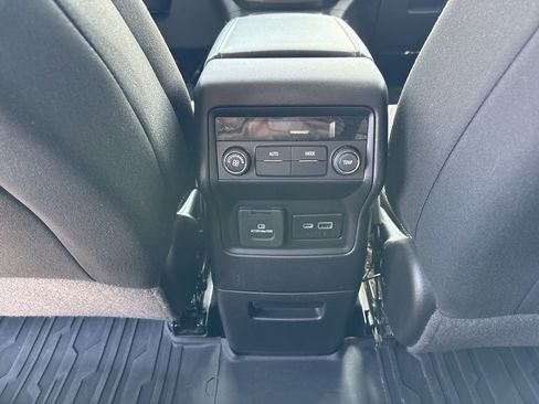 Used 2021 GMC Acadia SLE w/ Driver Convenience Package image 25