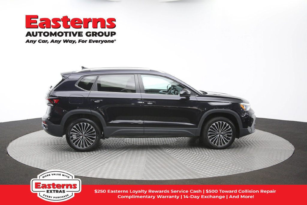 Used 2025 Volkswagen Taos SE FWD image 44
