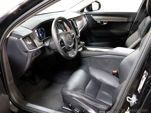 Used 2020 Volvo V90 T6 Cross Country w/ Protection Package Premier image 12