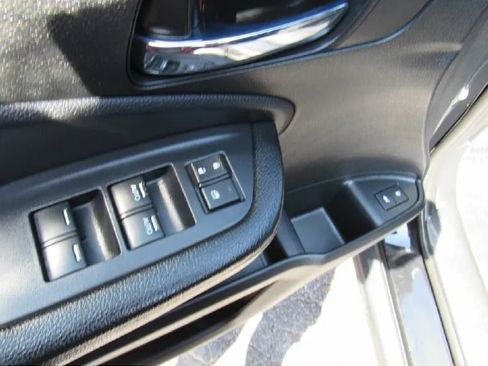 Used 2017 Honda Pilot EX-L image 11