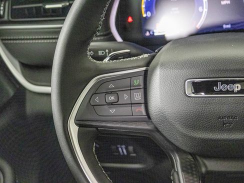 New 2025 Jeep Grand Cherokee L Altitude image 31