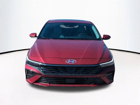 New 2026 Hyundai Elantra Limited FWD image 3