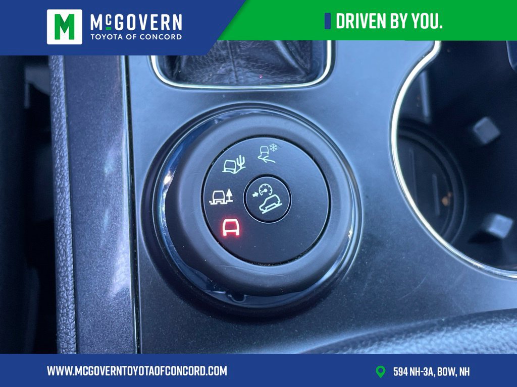 Used 2019 Ford Explorer XLT w/ Equipment Group 202A AWD/4WD image 36