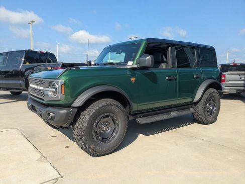New 2025 Ford Bronco Badlands w/ Sasquatch Package image 8