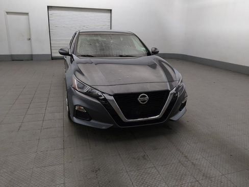 Used 2019 Nissan Altima 2.5 S FWD image 14