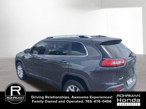 Used 2016 Jeep Cherokee Latitude w/ Comfort/Convenience Group AWD/4WD image 8